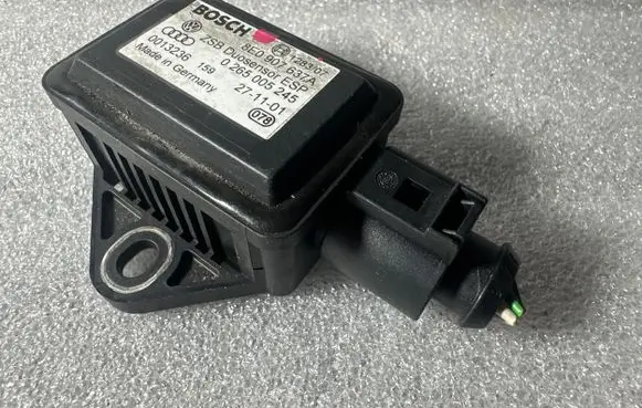 Audi A4 S4 B6 8E 8H ESP acceleration yaw rate sensor 8E0907637A