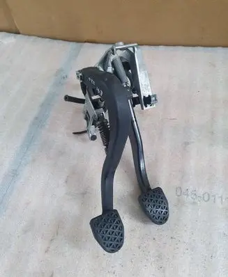 BMW 3 E90 E91 Pedal assembly 6762250
