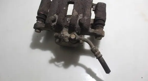 Chevrolet Captiva Rear brake caliper