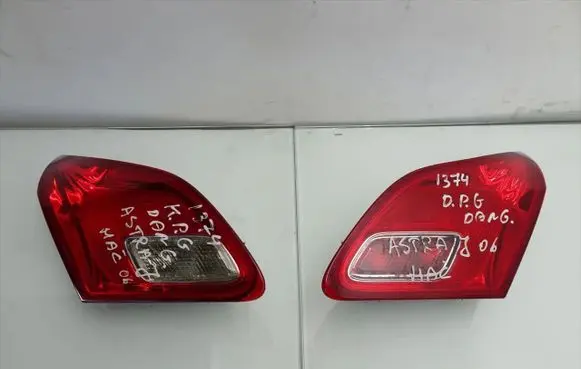 Opel Astra J Tailgate rear/tail lights