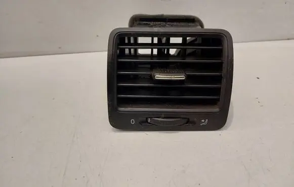 Volkswagen Golf V Dashboard side air vent grill/cover trim 3KVBC6 1K0819710 1K0819704