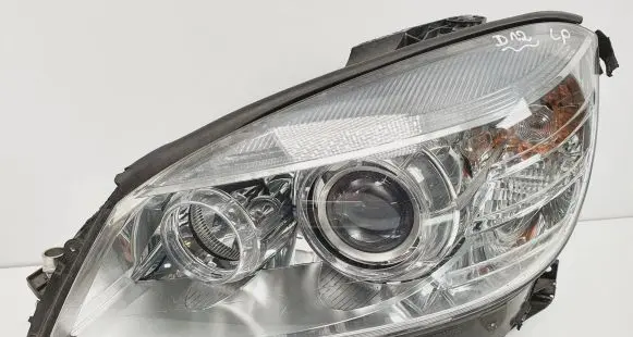 Mercedes-Benz C W204 Headlight/headlamp A2048203161