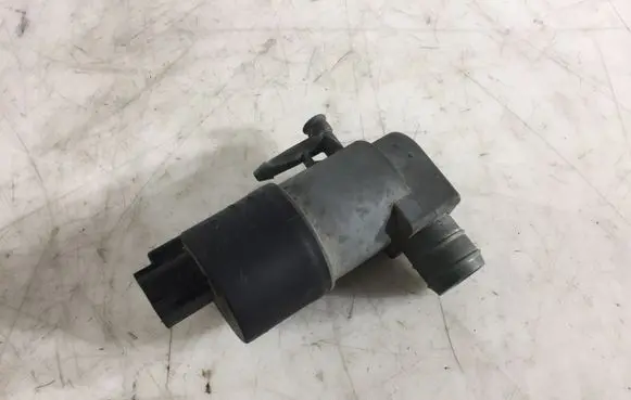 Toyota Yaris Windshield washer spray nozzle 853300D120