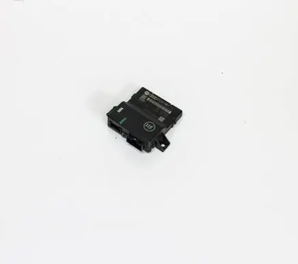 Audi A5 8T 8F Gateway control module 8T0907468F