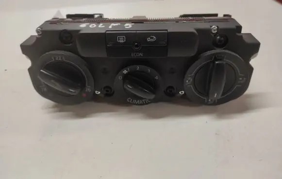 Volkswagen Golf V Climate control unit