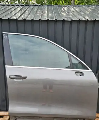 Volkswagen Touareg II Front door LM7W
