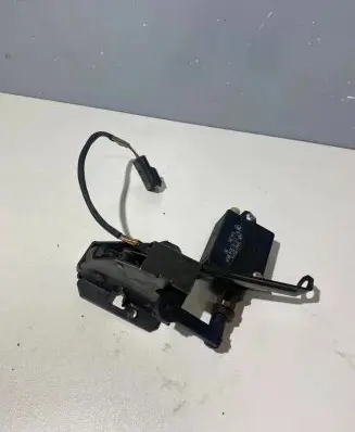 BMW 5 E39 Tailgate/trunk/boot lock/catch/latch 8238469 5124