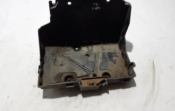 Battery bracket