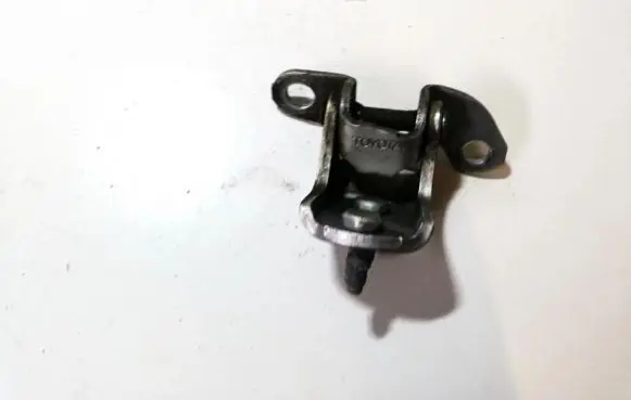 Mitsubishi Carisma Rear door lower hinge
