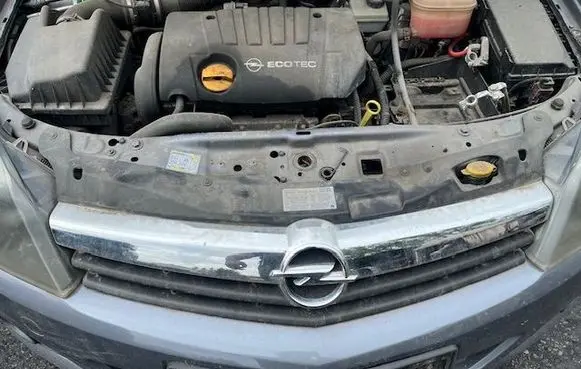 Opel Astra H Front grill 