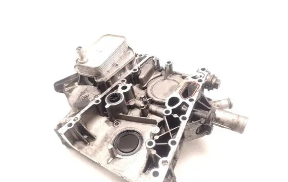 Mercedes-Benz E AMG W212 Timing chain cover R6460150902