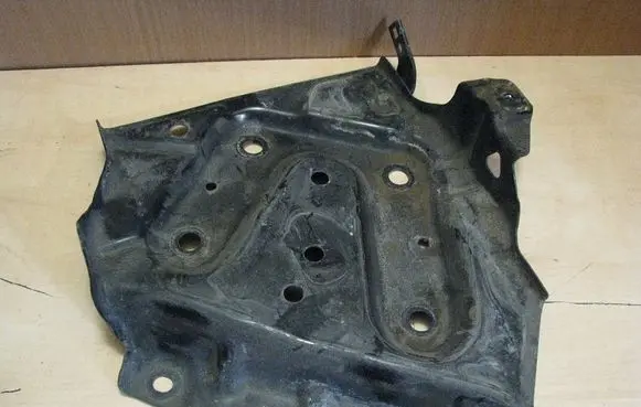 Honda Civic Battery tray 