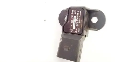Volkswagen Golf V Air pressure sensor 0261230081