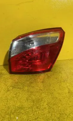 Nissan Qashqai Rear/tail lights