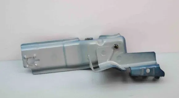 Mini Cooper Countryman R60 Fender mounting bracket 7388108