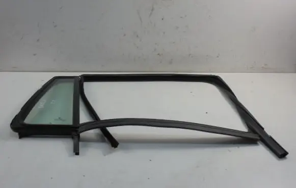 Skoda Octavia Mk2 (1Z) Rear side window 1Z9845210