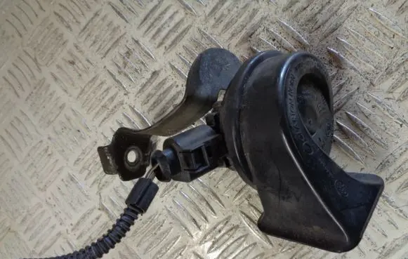 Volkswagen Golf Plus Horn signal 1K0951182H