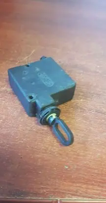 BMW 5 E34 Tailgate boot lock/latch motor 8351850