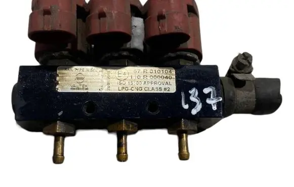 BMW 7 E38 LP gas injector 67R010104 S15500A 110R000040