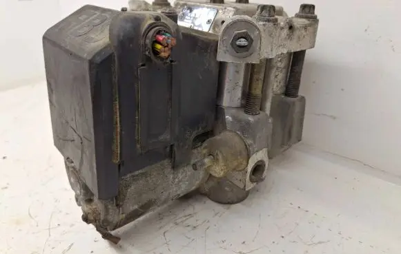 Volkswagen Transporter - Caravelle T4 ABS Pump 701614111 566200299 0265201037