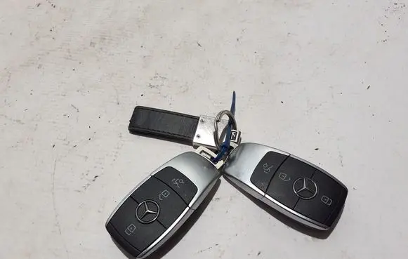 Mercedes-Benz GLE W167 Ignition key/card A1675450301