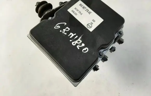 Audi A5 8T 8F ABS Pump 8K0907379AE