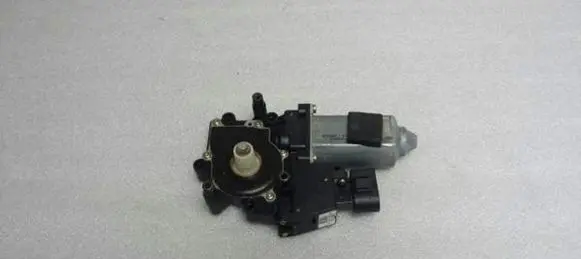 Audi A8 S8 D2 4D Rear door window regulator motor 4D0959801F