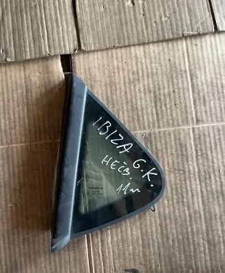 Rear side window