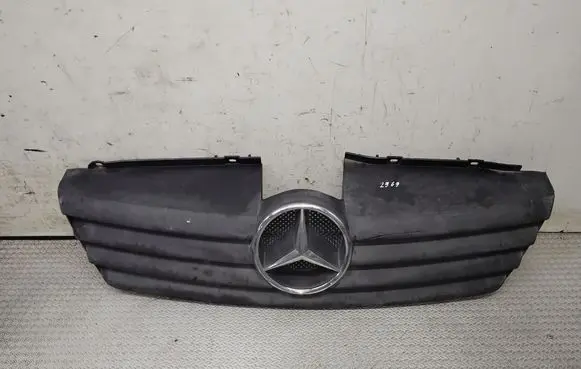 Mercedes-Benz Vaneo W414 Front bumper upper radiator grill A4148800085