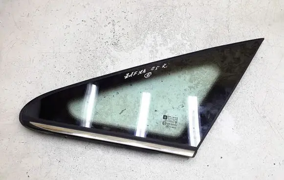 Opel Zafira A Rear side window e643r007951