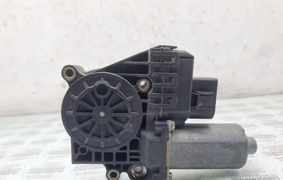 Audi A6 S6 C5 4B Rear door window regulator motor 4B0959802B