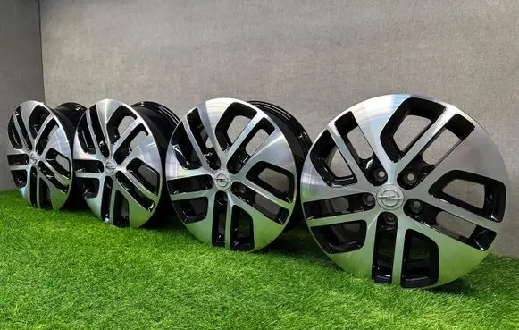 Opel Vivaro R17 alloy rim 