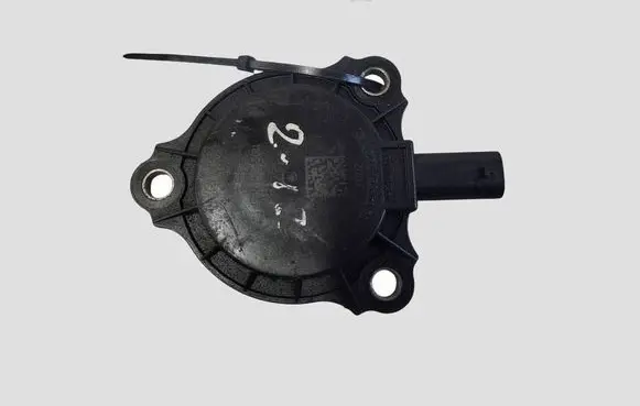 Mercedes-Benz E W212 Camshaft vanos timing valve A2761560490