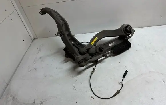BMW 5 G30 G31 Front lower control arm/wishbone 6871191