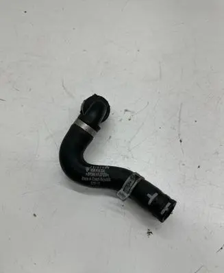 Porsche Macan (95B) Engine coolant pipe/hose 95B819334