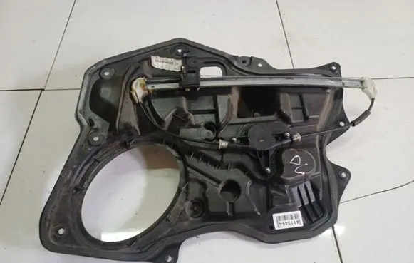 Mazda 3 II Sliding door window regulator with motor