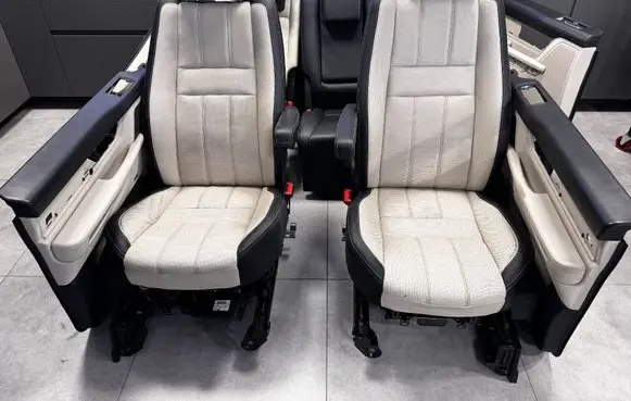 Seat set