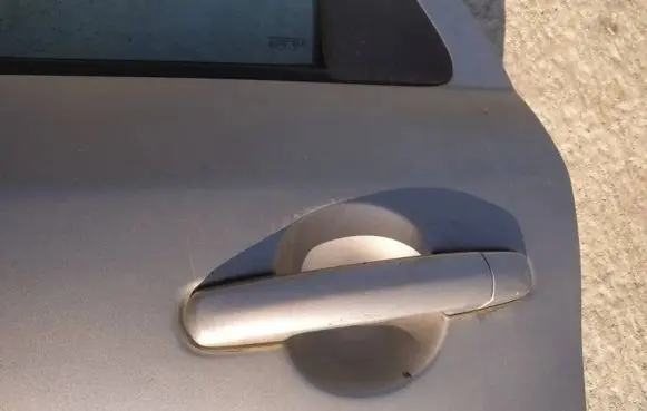 Suzuki SX4 Front door exterior handle