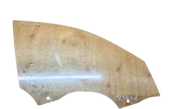 BMW 3 F30 F35 F31 Front door window glass four-door 43R001735 E000137 E143R001735
