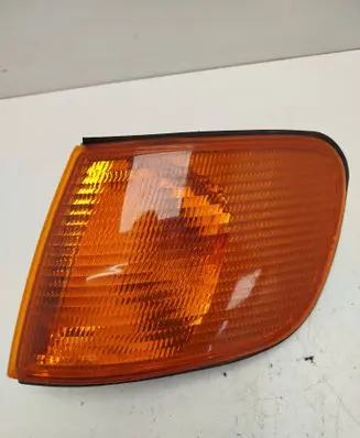 Audi 100 S4 C4 Front indicator light 185002B