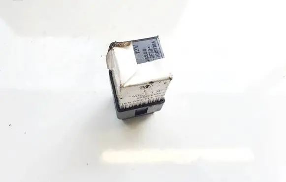 Volvo S40, V40 Other relay mb954185