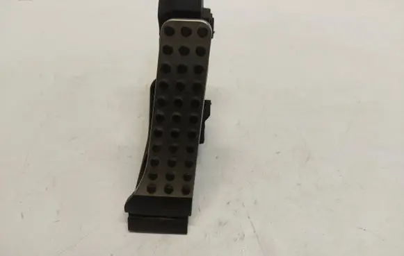 Mercedes-Benz EQC Accelerator throttle pedal A2533002000JLK01