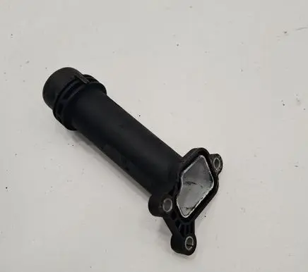 Engine coolant pipe/hose