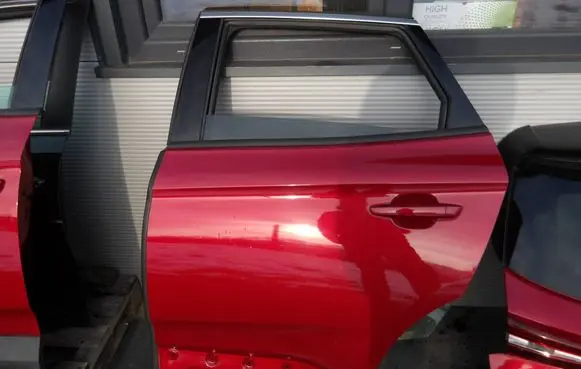Opel Grandland X Rear door
