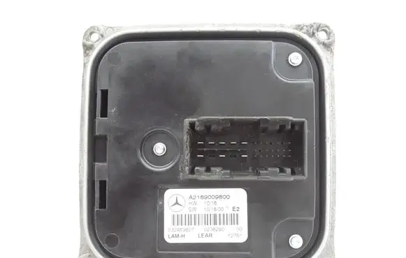 Mercedes-Benz CLS C218 X218 Headlight ballast module Xenon A2189009800