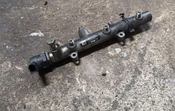 Audi A6 S6 C6 4F Fuel main line pipe 059130090J 0281002665