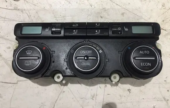 Volkswagen Touran I Climate control unit