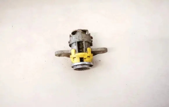 Hyundai Sonata Tailgate exterior lock 