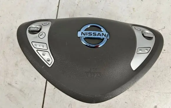 Nissan Leaf I (ZE0) Steering wheel airbag BAMPT11696