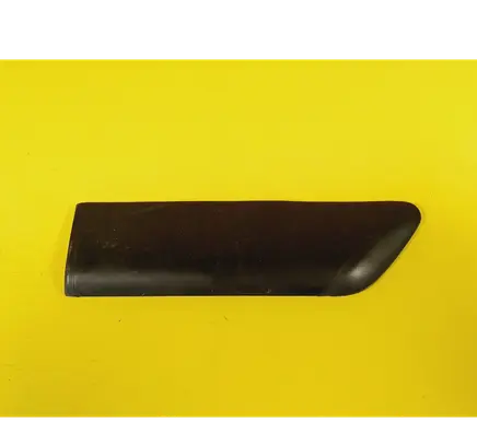 Ford Mondeo MK I Front arch trim 